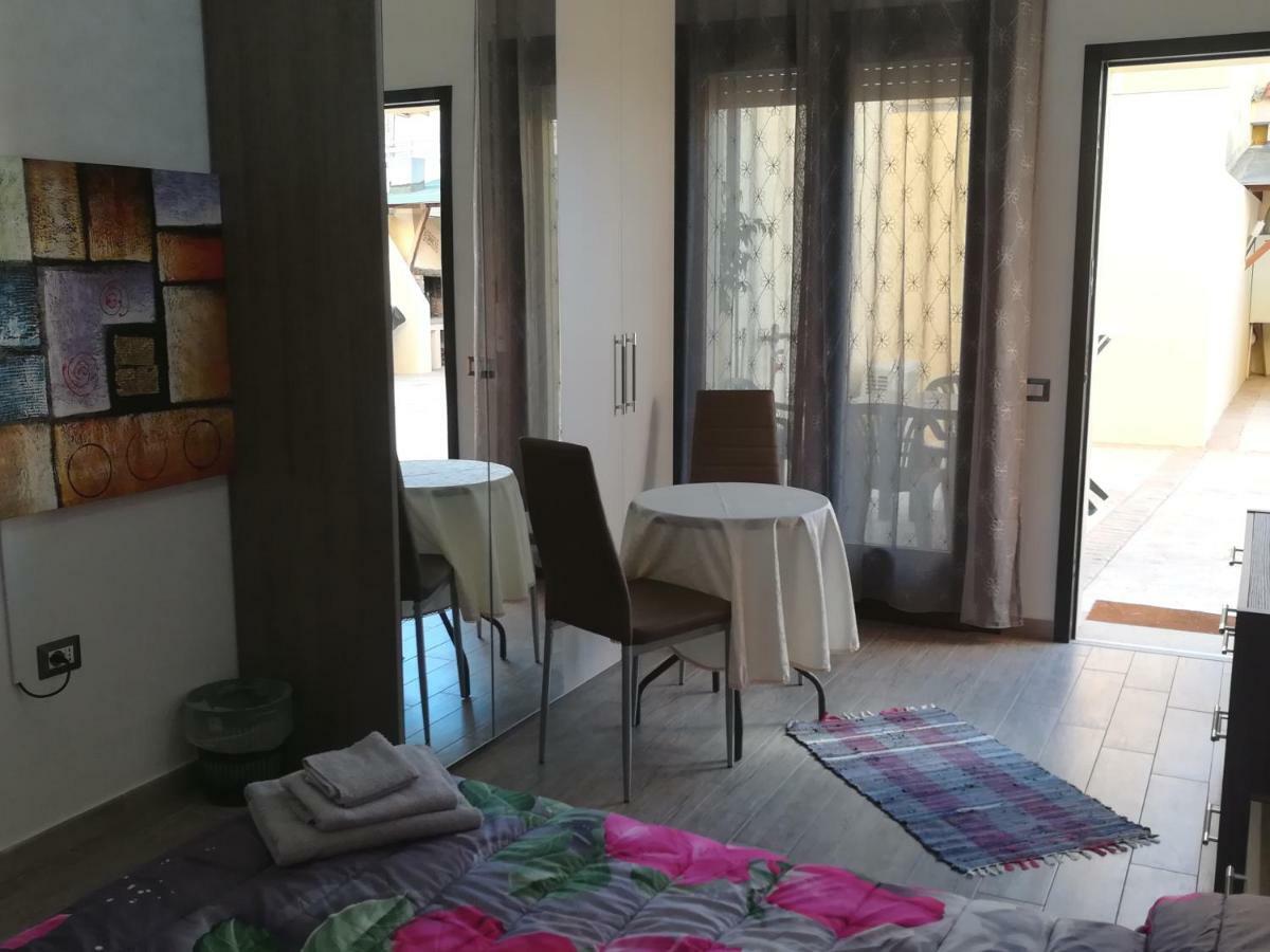 Rooms Loru Sestu Екстериор снимка